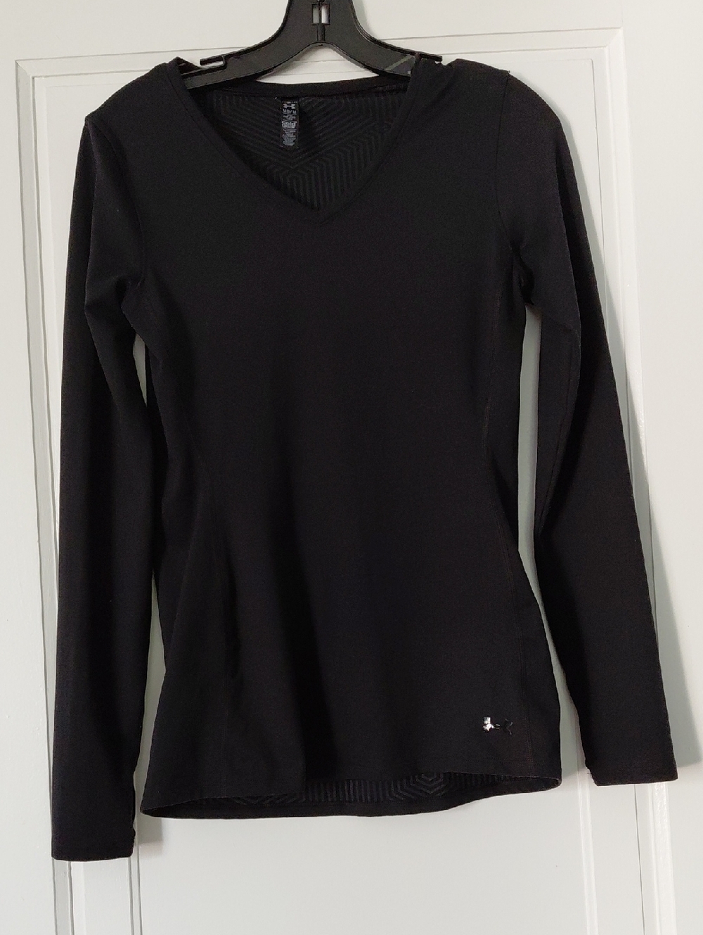 Under Armour Black Long-Sleeve V-Neck Performance Tee